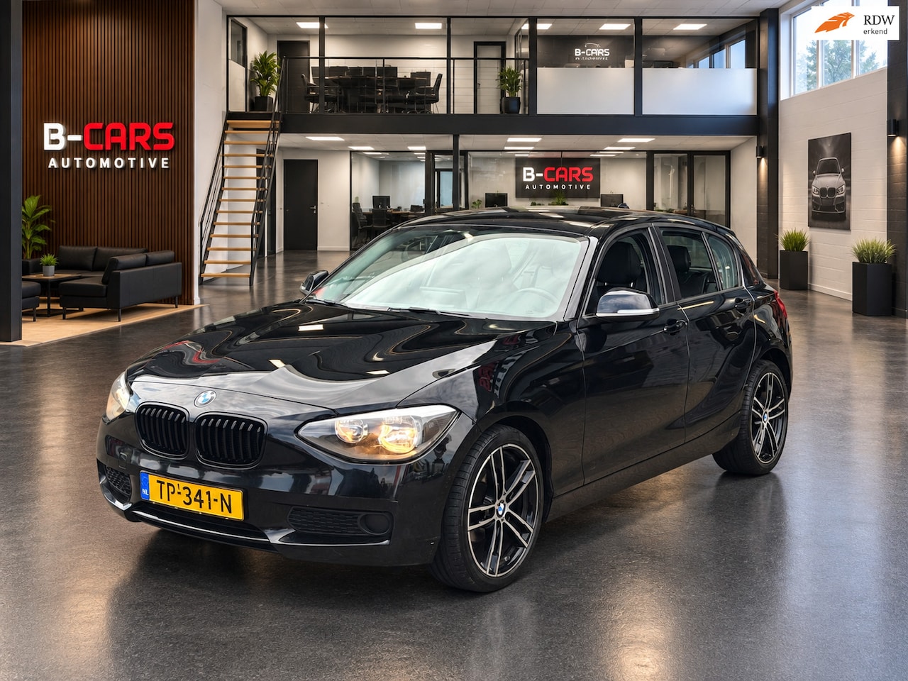 BMW 1-serie - 116i Executive Leer|XlNavi|Stoelvw|Pdc|Sport|Nap - AutoWereld.nl