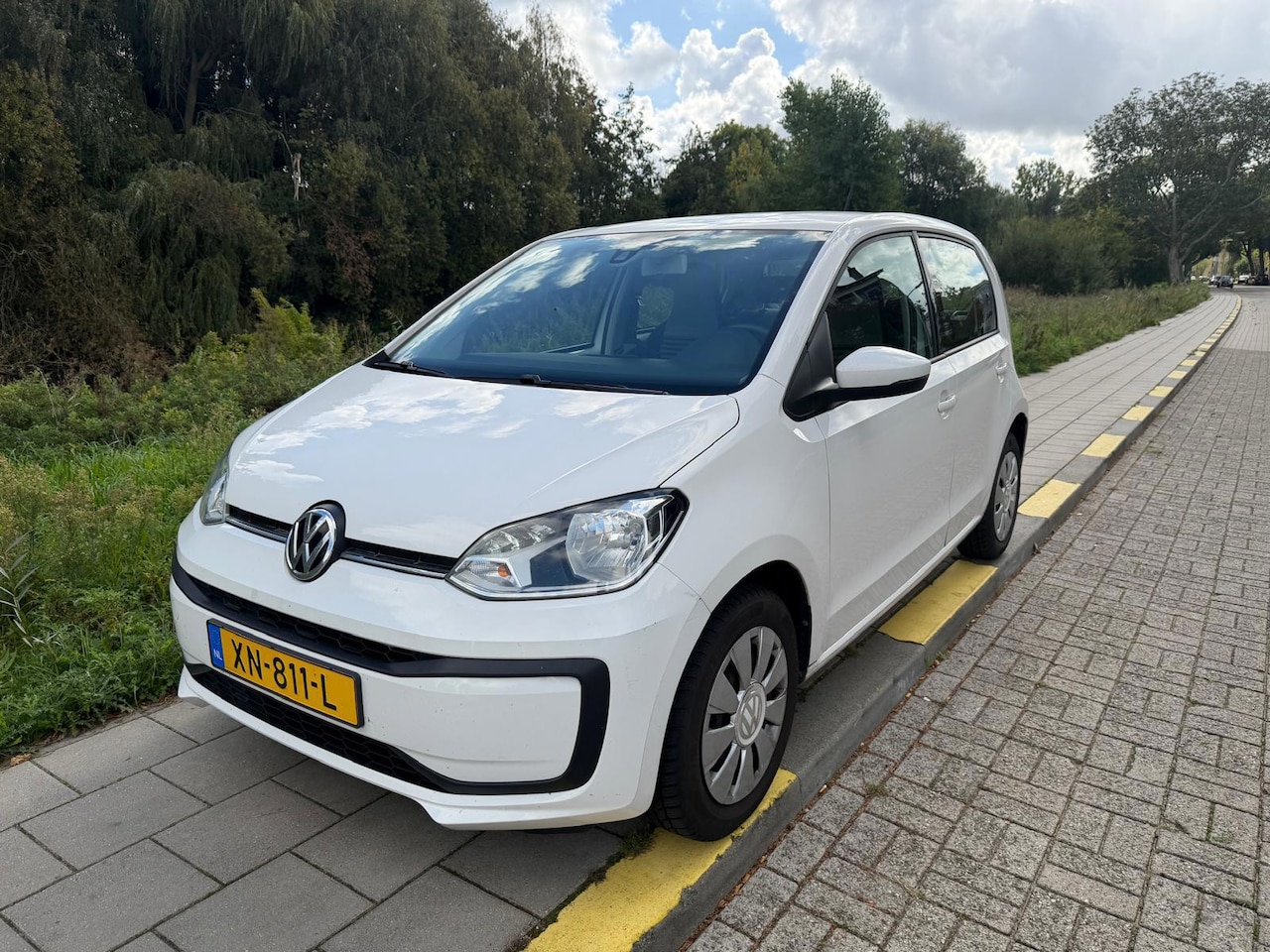 Volkswagen Up! - 1.0 BMT move up! 1.0 BMT move up! - AutoWereld.nl