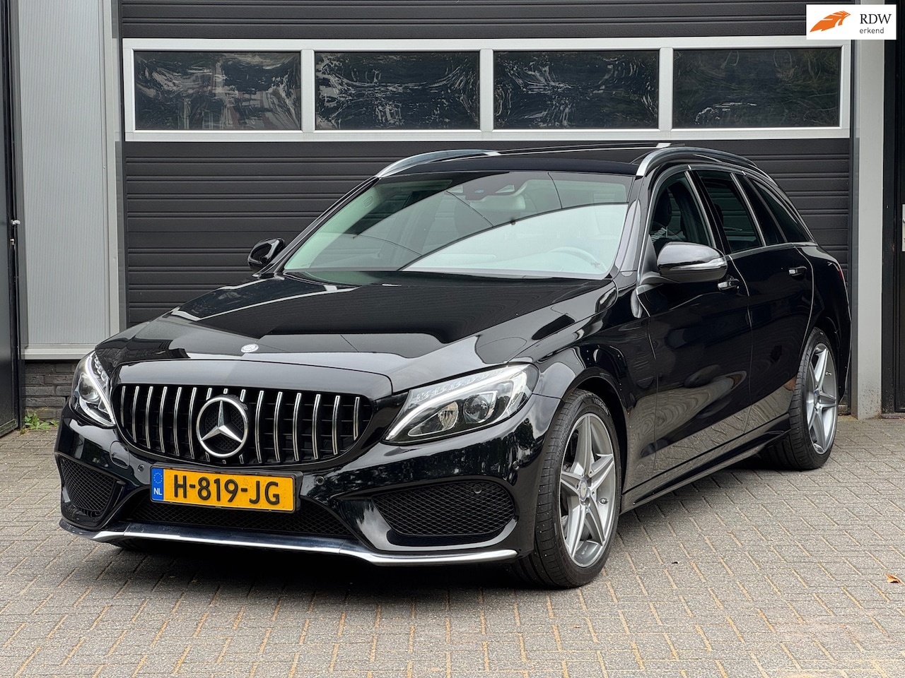 Mercedes-Benz C-klasse Estate - 300 AMG Line Pano, Burmester, Camera, HUD, Memory Stoel - AutoWereld.nl