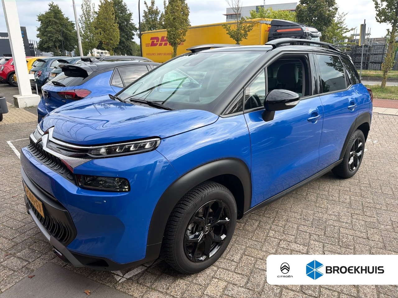 Citroën C3 Aircross - 1.2 PureTech Shine | Leder | Parkeersensoren | Navigatie by App | Climate Control | Full-L - AutoWereld.nl
