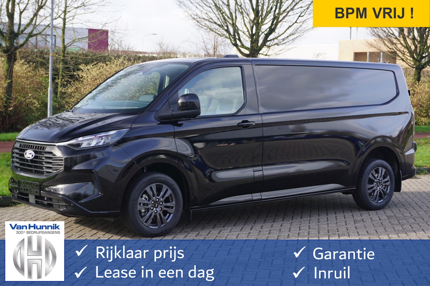 Ford Transit Custom - e-Transit 320L 218PK 71KWH Limited Elektrisch AUT BPM VRIJ!! Navi, ACC, 360° Cam, 17" LM!! - AutoWereld.nl
