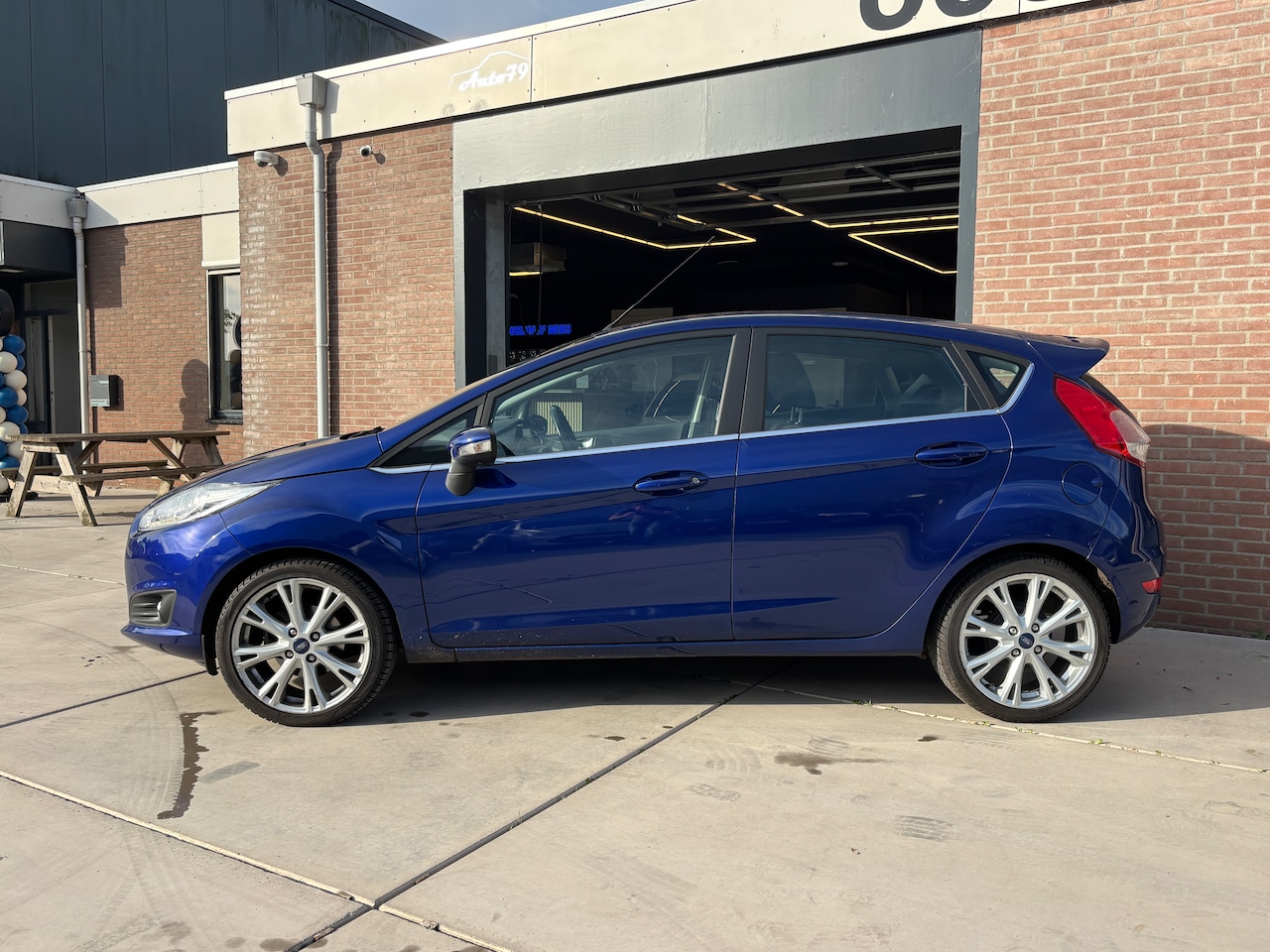 Ford Fiesta - 1.0 EcoBoost Titanium | Org-NL auto. D-riem verv. Clima. Navi. Cruise contr. Lage km. Dealer ondh.