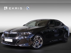 BMW 5-serie - Sedan 530e | M Sport Pro | Driving Assistant Plus | Harman/Kardon | Achteruitrijcamera