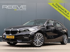 BMW 1-serie - 118i Sportline Automaat | Leer | Stoelverwarming | 18 Inch | Camera | Live Cockpit Plus |