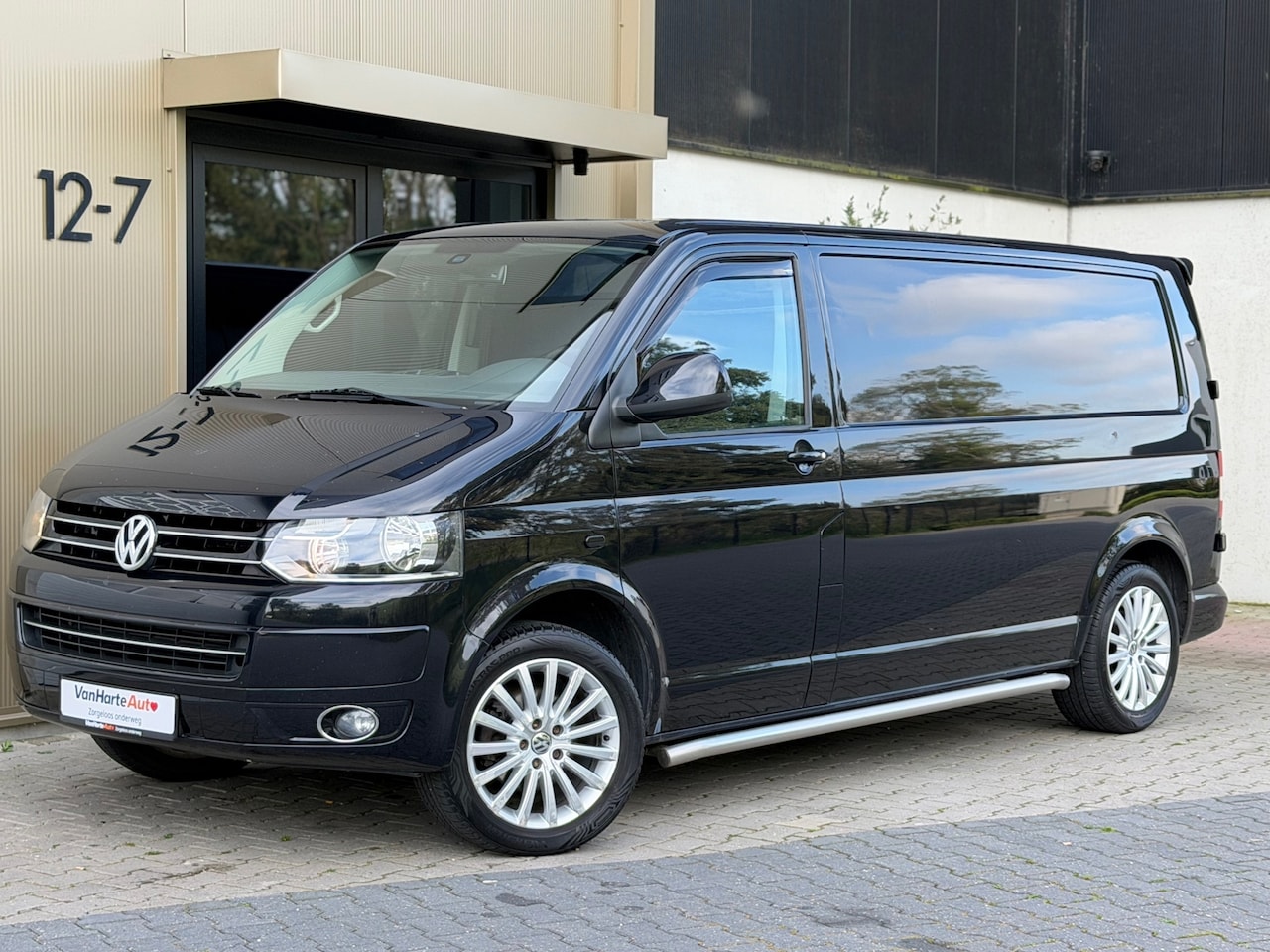 Volkswagen Transporter - 2.0 TDI L2H1|Automaat|Navigatie - AutoWereld.nl
