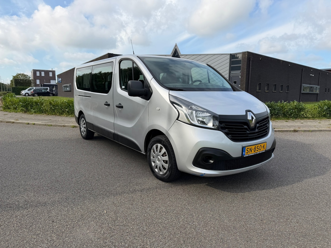 Renault Trafic Passenger - 1.6 dCi Grand Authentique Energy 1.6 dCi Grand Authentique Energy - AutoWereld.nl