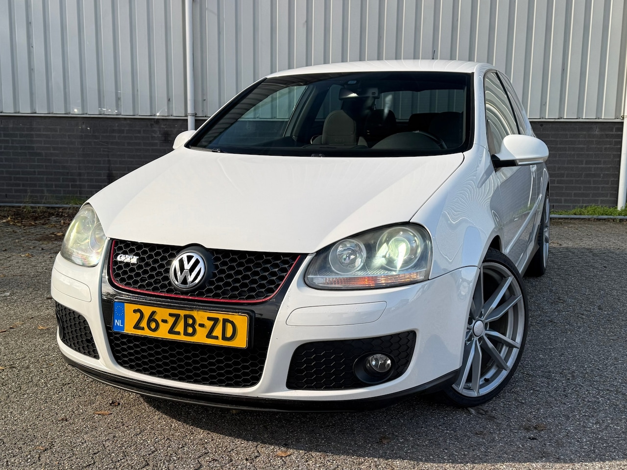 Volkswagen Golf - 2.0 TFSI GTI 60 Cruise Airco Bluetooth Gereviseerd - AutoWereld.nl