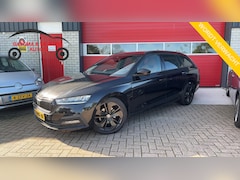 Skoda Octavia Combi - 1.0 e-TSI Sport Business AUTOMAAT / COGNAC LEDER / RS-STOELEN / FULL LED / CARPLAY / SFEER