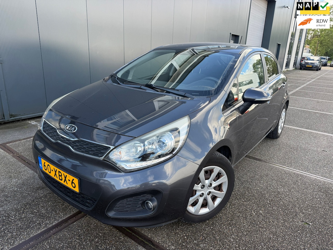 Kia Rio - 1.2 CVVT Plus Pack / APK / NAP / AIRCO / BOEKJES / SLEUTELS / ZEER NETTE AUTO!!! - AutoWereld.nl