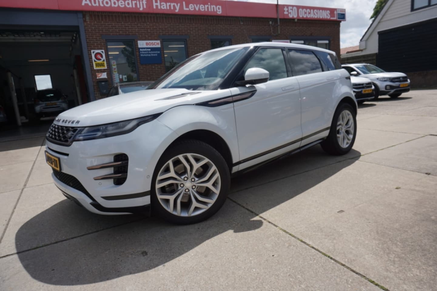 Land Rover Range Rover Evoque - P250 249pk AWD Aut R-Dynamic SE Leder - AutoWereld.nl