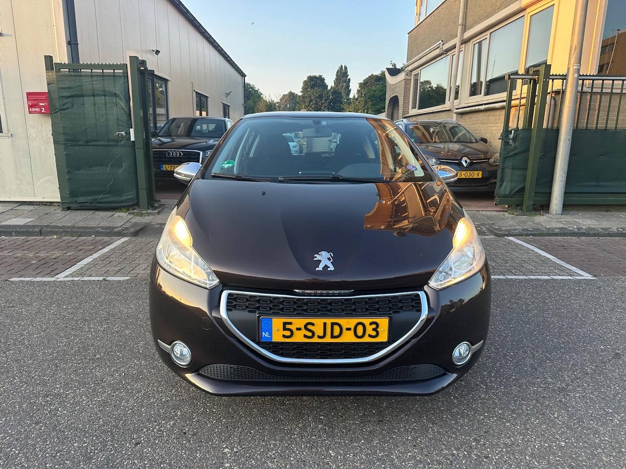 Peugeot 208 - 1.2 VTi Urban Soul Navigatie Nap - AutoWereld.nl
