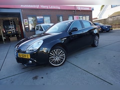 Alfa Romeo Giulietta - 1.4 Turbo MultiAir 170pk TCT Exclusive