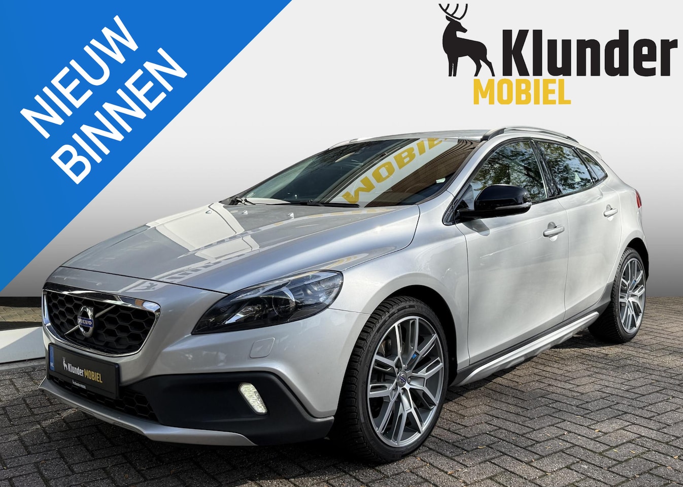 Volvo V40 Cross Country - 2.5 T5 AWD Momentum Aut. |Camera|Carplay|Leder| - AutoWereld.nl
