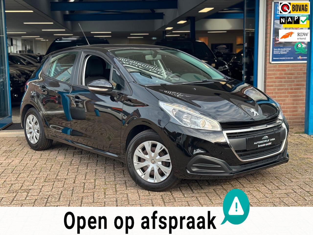 Peugeot 208 - 1.2 PureTech Active 2018 ZWART AIRCO APK NAP! - AutoWereld.nl