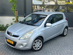 Hyundai i20 - 1.4i DynamicVersion | Airco | 5 deurs | Isofix | APK
