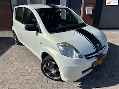 Subaru Justy - 1.0 Black & White / Airco / 5DRS / LM