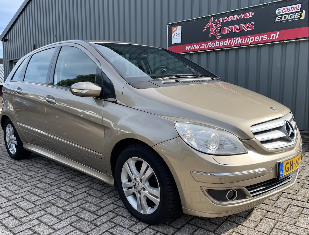 Mercedes-Benz B-klasse - 200 Clima.Cruise.Lm.velgen.Electr.pakket.Trekhaak - AutoWereld.nl