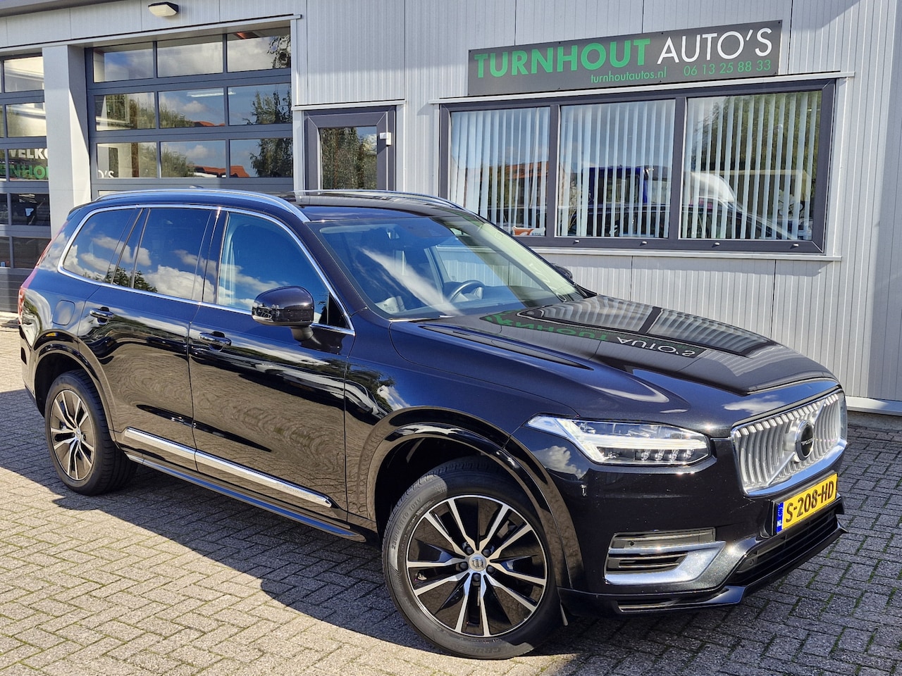 Volvo XC90 - T8 Recharge AWD | Draadloze telefoonlader | Dodehoekdetectie met correctie | Trekhaak elek - AutoWereld.nl