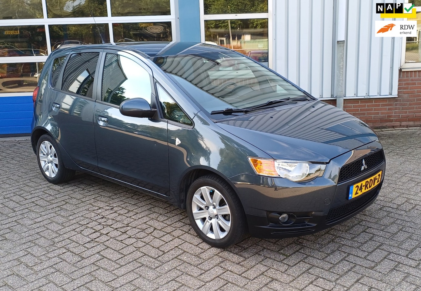 Mitsubishi Colt - 1.3 Edition Two automaat .cruise,trekhaak - AutoWereld.nl