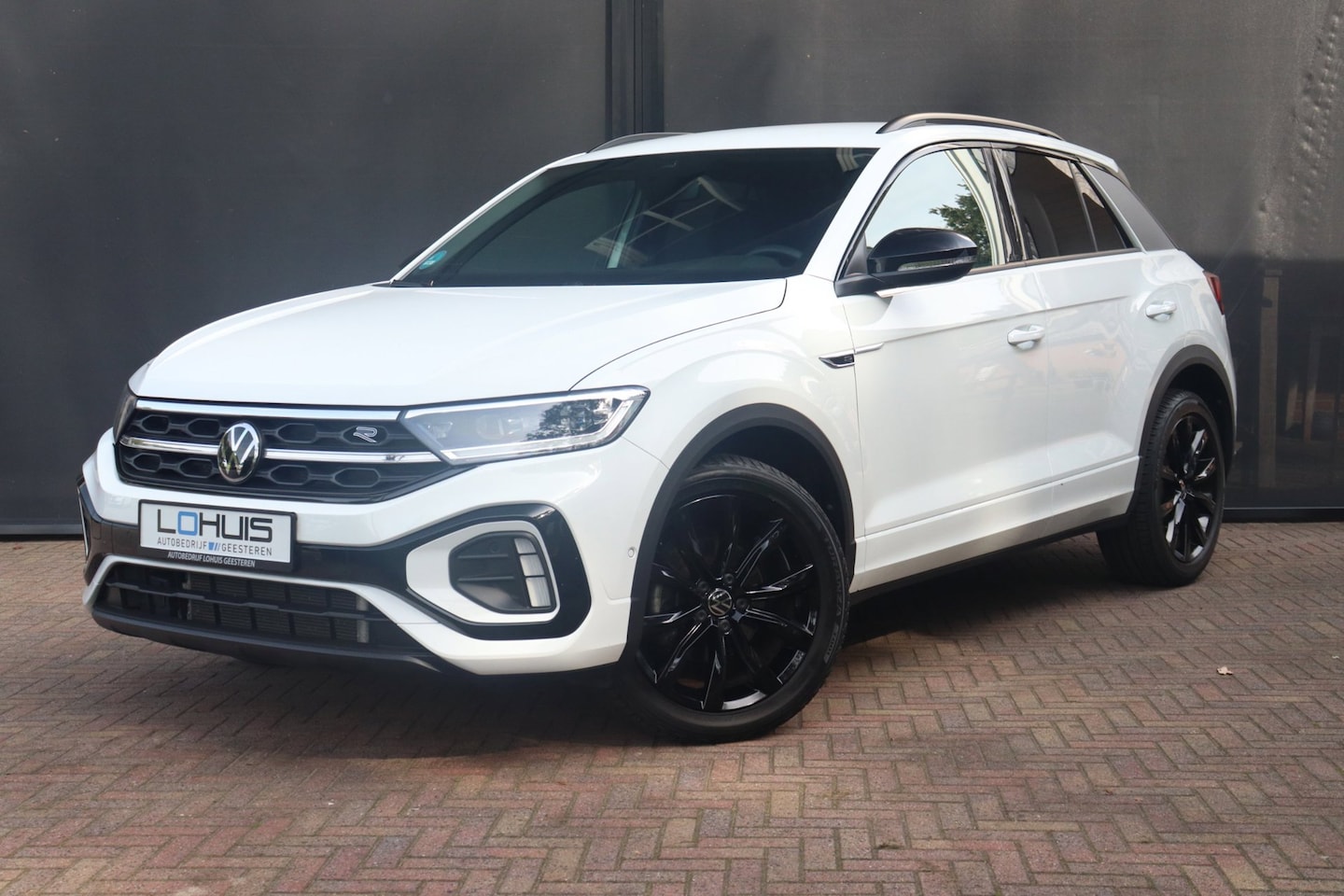 Volkswagen T-Roc - 1.5TSI R-Line DSG | ACC | CARPLAY | VIRTUAL | LED | PDC - AutoWereld.nl