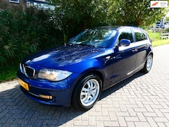 BMW 1-serie - 116i Automaat 5-deurs 122pk Clima Cruise Navi