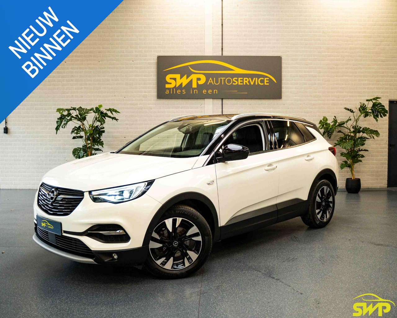 Opel Grandland X - 1.6 Turbo Ultimate | Elektr stoelen | Stoel ventilatie | Camera | NAvi | Fullled | Lage km - AutoWereld.nl