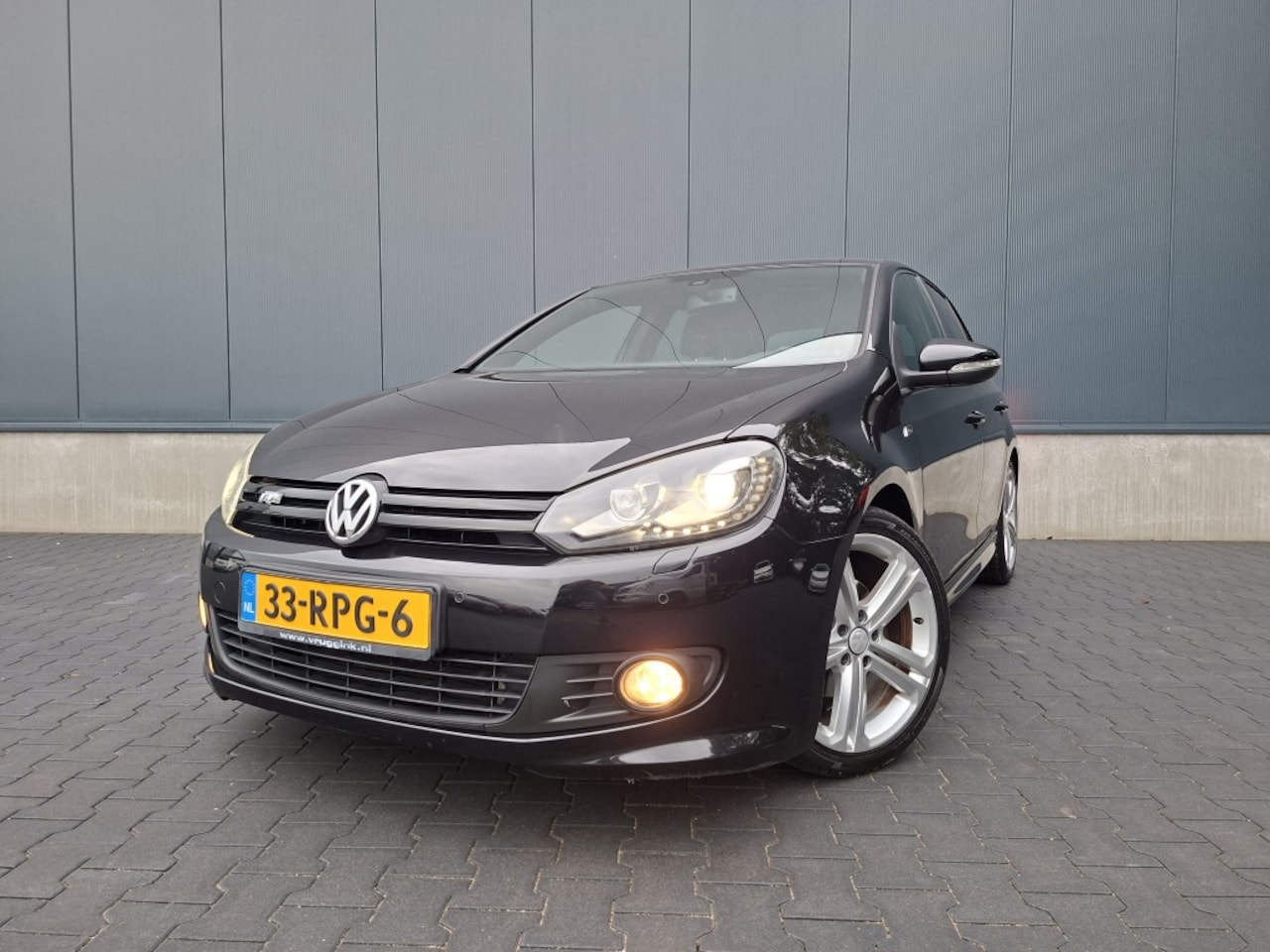 Volkswagen Golf - 1.4 TSI Highline | R-Line | NAP | Automaat | 5 deurs | Bluetooth | Parkeersensoren | - AutoWereld.nl