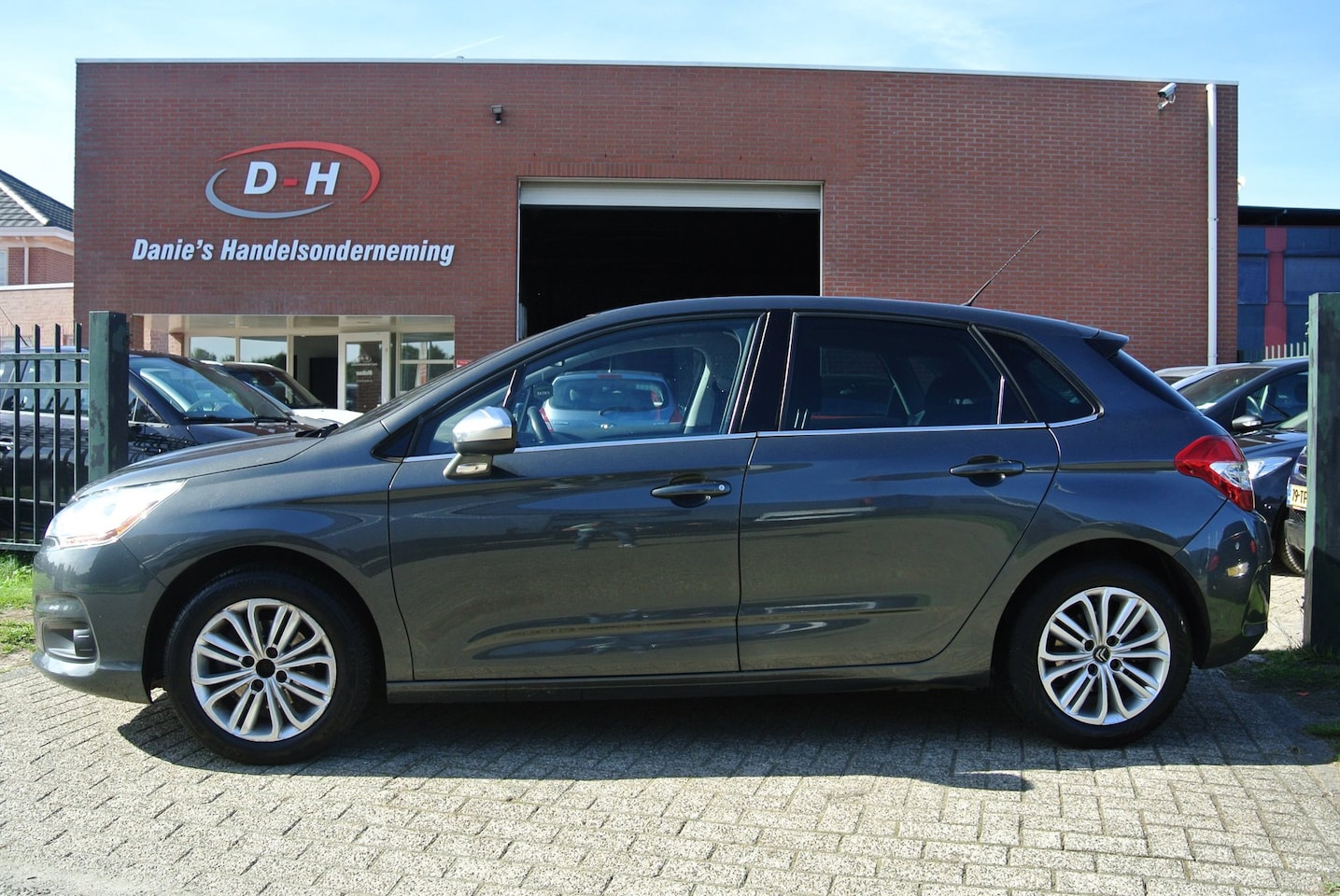 Citroën C4 - 1.2 PureTech Exclusive airco apk 17-10-2027 inruil mogelijk nap - AutoWereld.nl