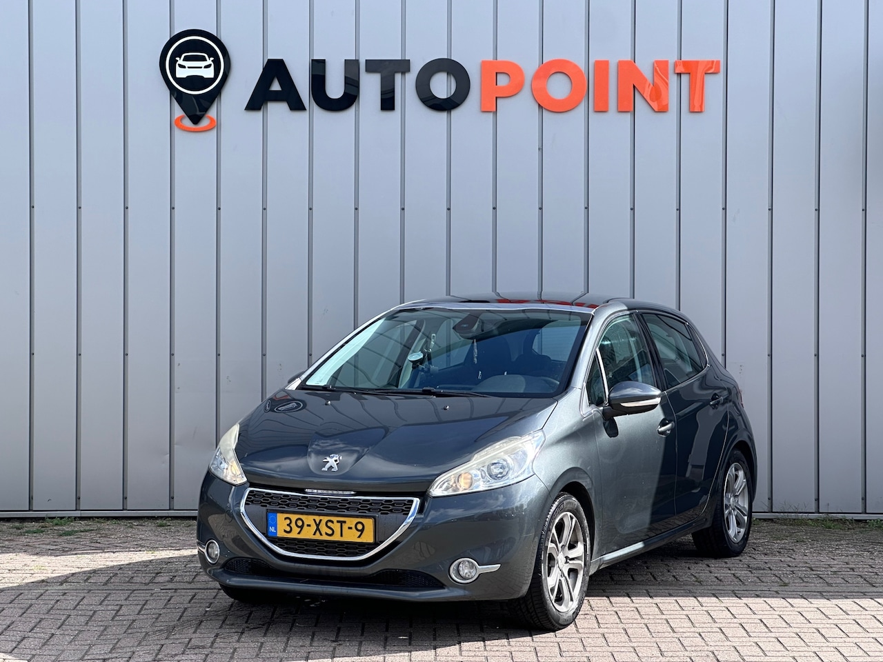 Peugeot 208 - 1.2 VTi Allure PANO - AutoWereld.nl