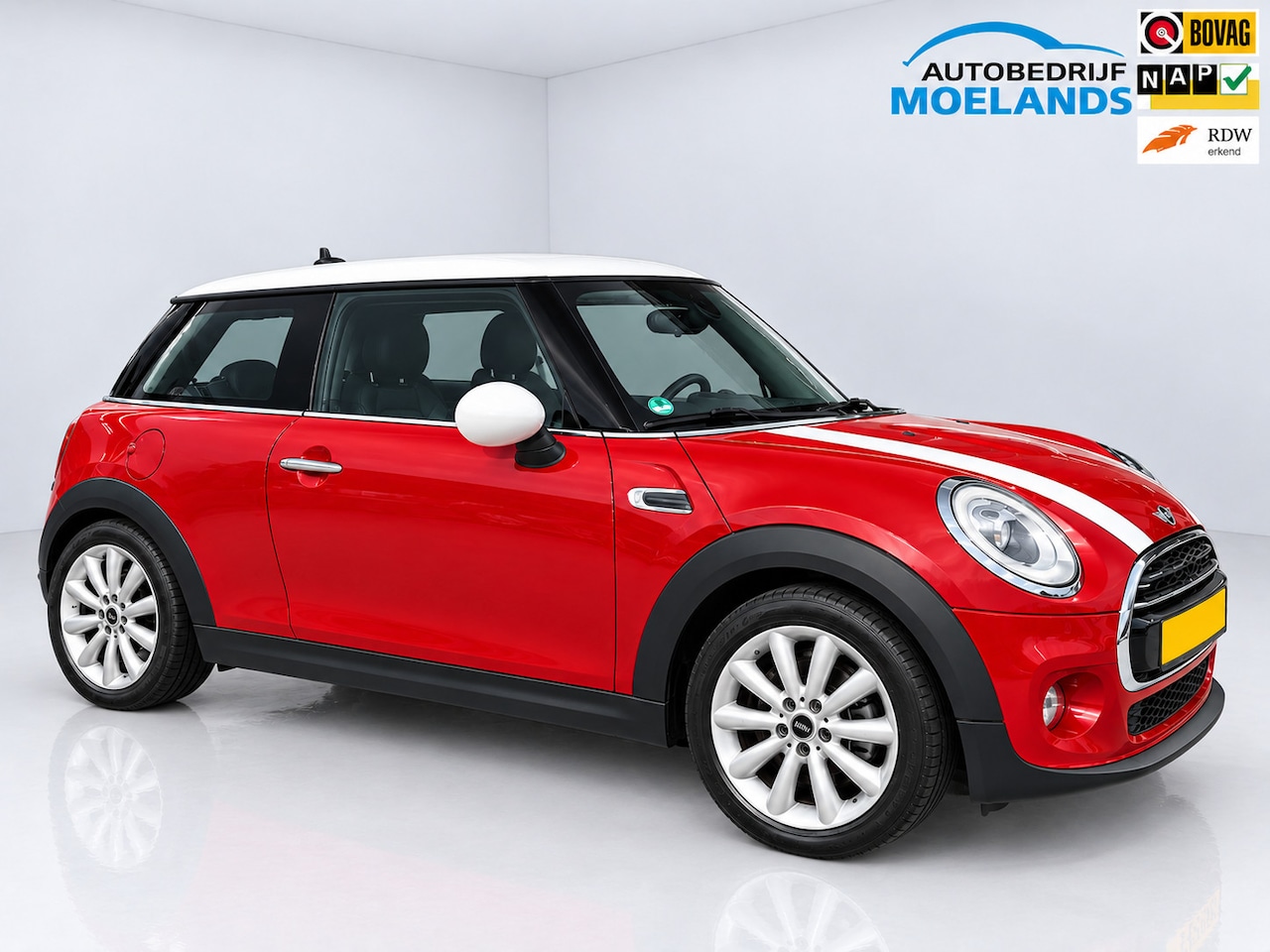 MINI 3-Deurs - 1.5 Cooper Chili Leder/Pano/Navi. - AutoWereld.nl