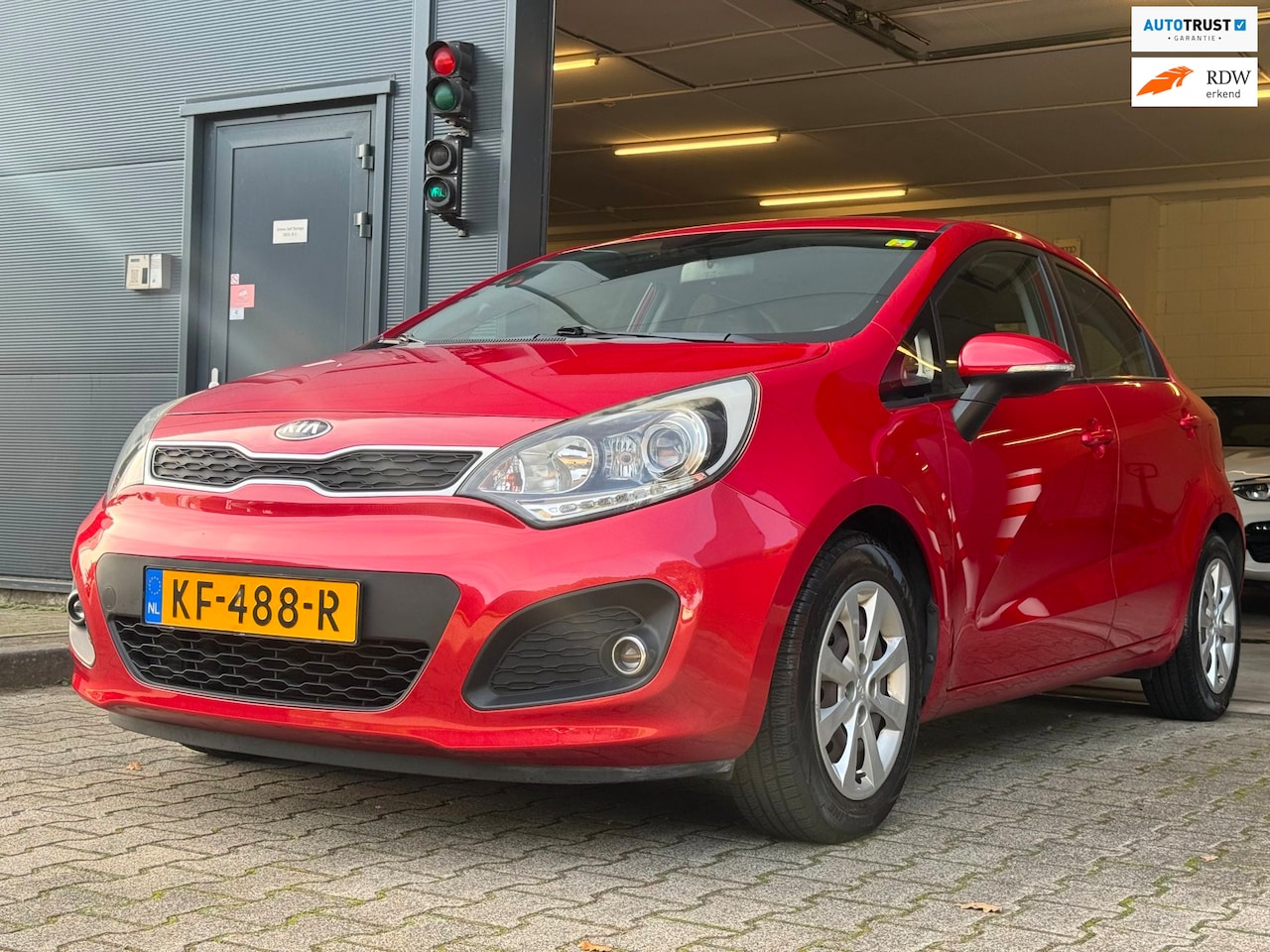 Kia Rio - 1.2 CVVT Comfort Pack / 5-DRS / AIRCO / AUX / ISOFIX / RESERVEBAND / TREKHAAK / ALL-SEASON - AutoWereld.nl