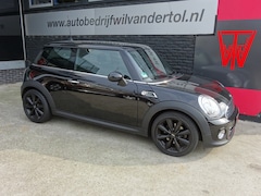 MINI 3-Deurs - 1.6 ONE BAKERSTREET | PANORAMA | NAVIGATIE | CRUISE | NIEUWE APK