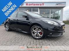 Ford Focus Wagon - 2.0 EcoBoost ST 250 PK/100% dealer/NL auto/bomvol opties