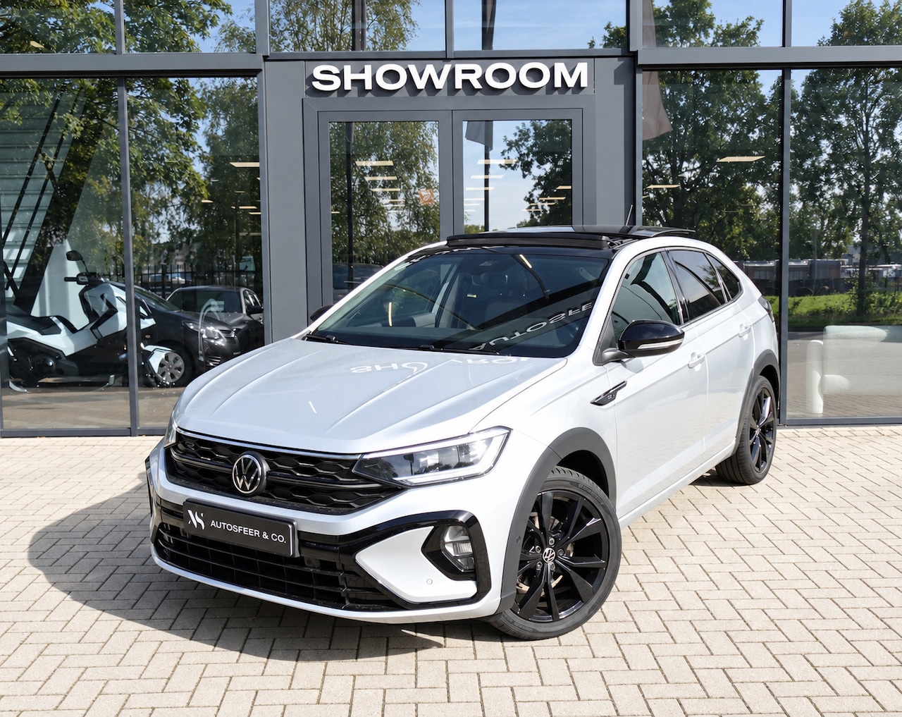 Volkswagen Taigo - 1.5 TSI R-Line KEYLESS IQ.LIGHT PANO VOL - AutoWereld.nl