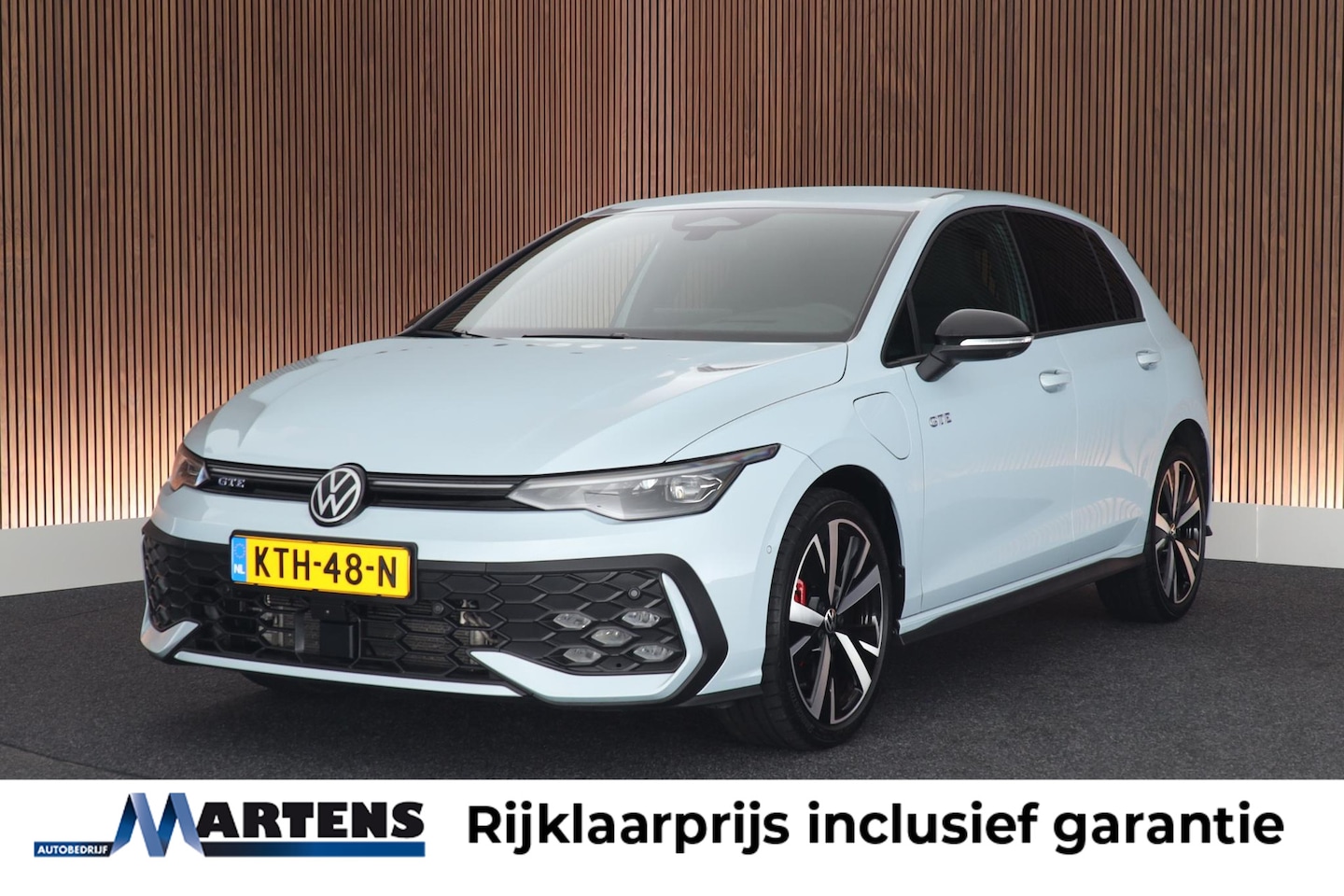 Volkswagen Golf - 1.5 eHybrid GTE 272pk Black Style DCC Trekhaak Camera Stoelverwarming HUD Keyless Navigati - AutoWereld.nl