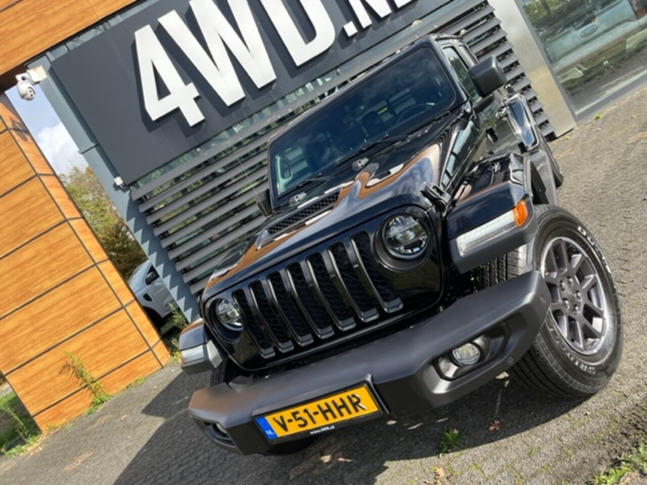 Jeep Gladiator - 3.0 V6 AUT 5 PERS MULTI CARGO -VAN- LEDER /NAVI CLIMA / 12MND GAR € 60.499 EXCL Unieke aut - AutoWereld.nl