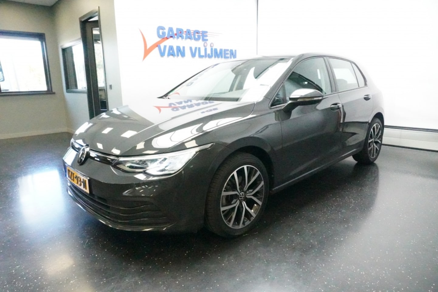 Volkswagen Golf - VIII 1.0 eTSI 110PK DSG-7 Navi/Carplay/ACC/17''velg - AutoWereld.nl