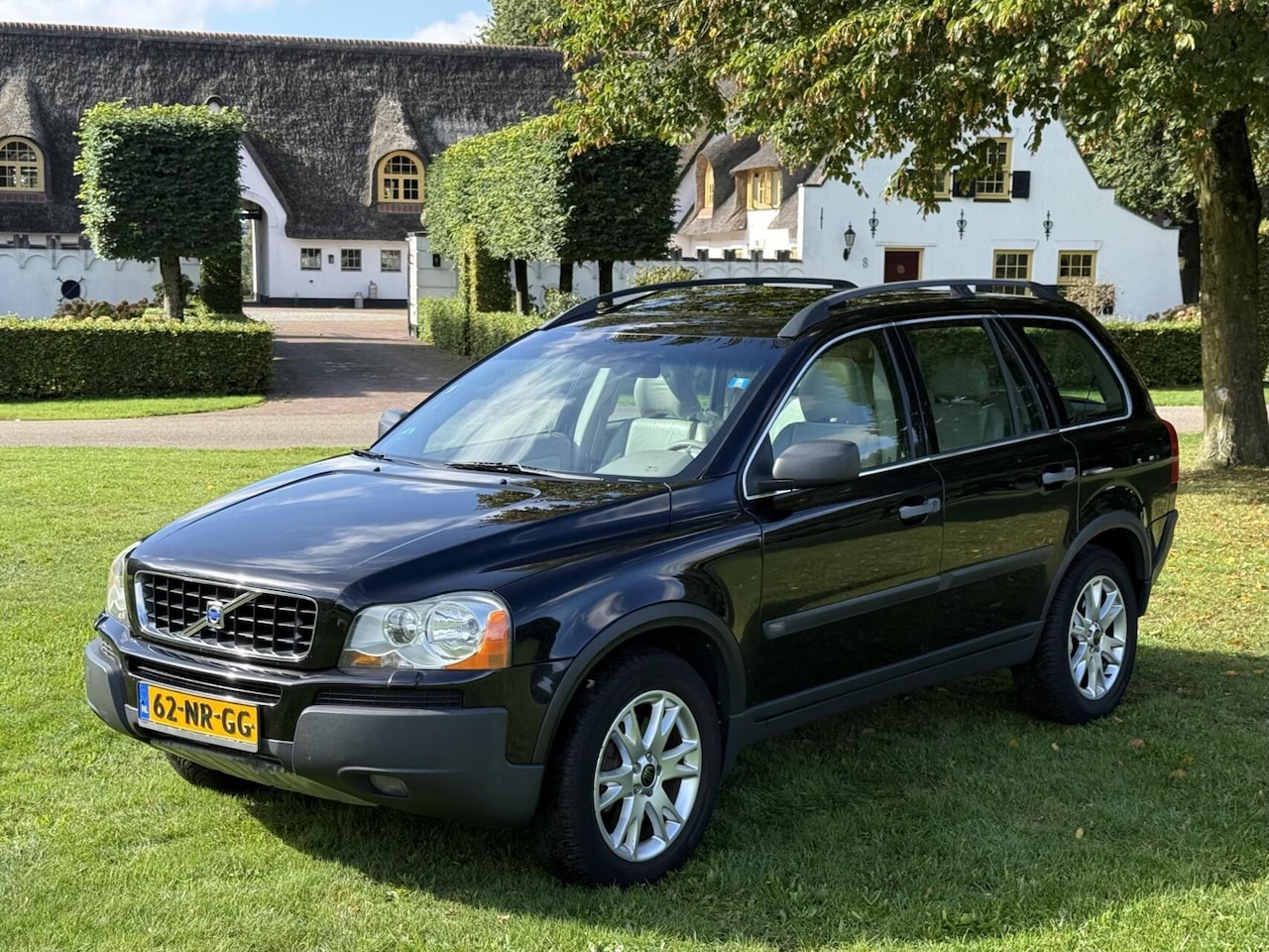 Volvo XC90 - T5 AWD 7-Persoons | Nieuwe APK | Motor & Bak OK! - AutoWereld.nl