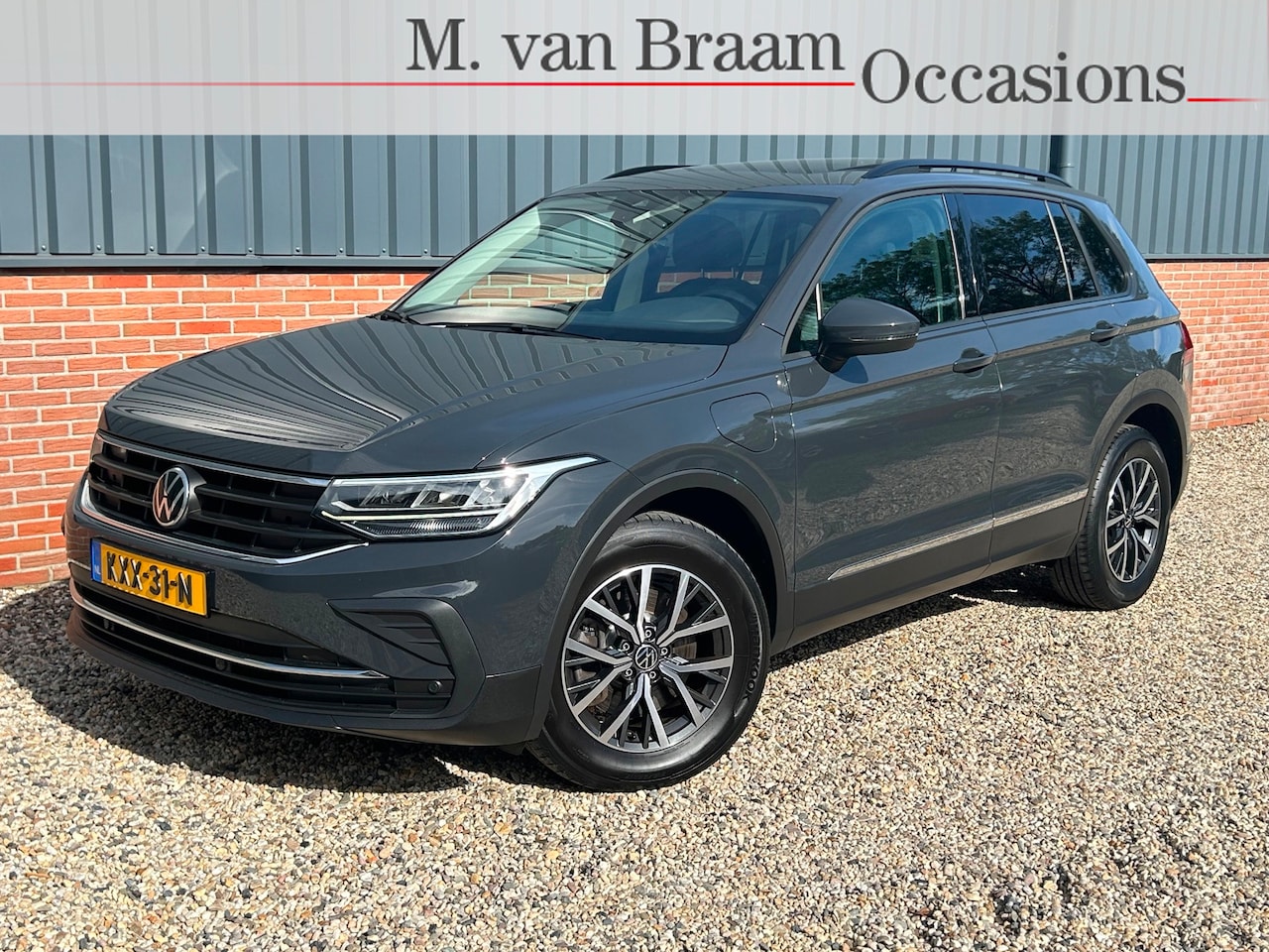 Volkswagen Tiguan - 1.4 TSI eHybrid Panorama-Dak/Trekhaak/Acc/Front-Assist/Lane-Assist - AutoWereld.nl