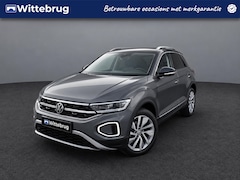 Volkswagen T-Roc - 1.5 TSI 150pk Style DSG Automaat / Navigatie / LM 18 inch / Camera / Park Assist / LED / A