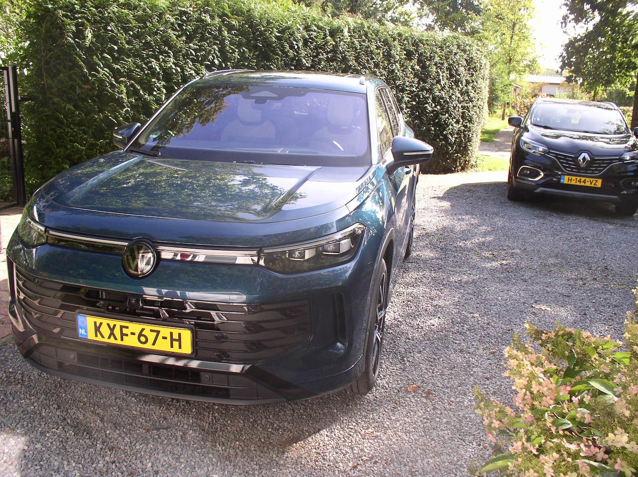 Volkswagen Tayron - 1.5 eHybrid R-Line Edition Panoramadak/lederen bekleding, veel opties - AutoWereld.nl