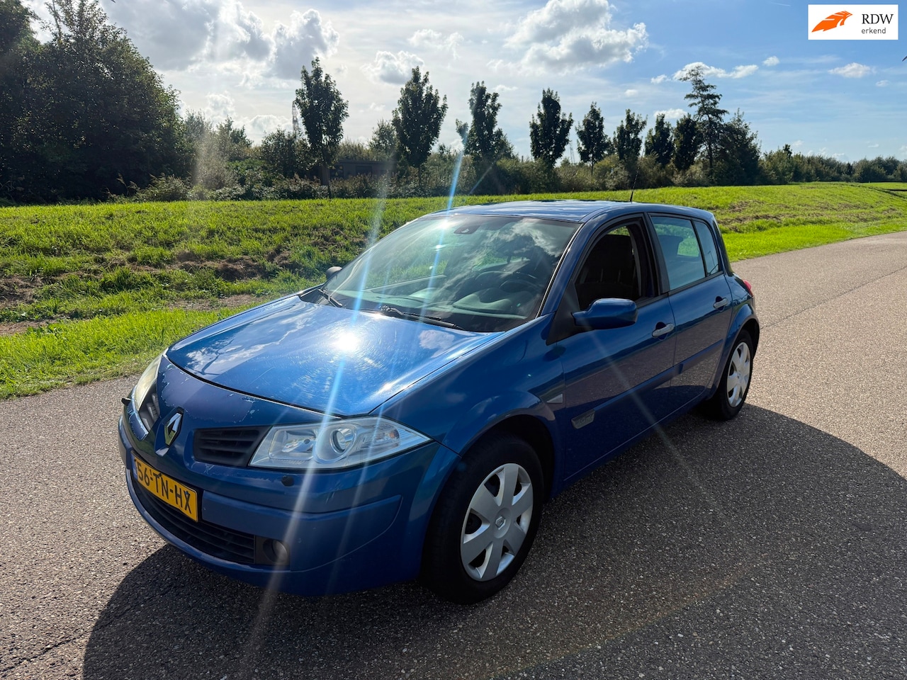 Renault Mégane - 2.0-16V Tech Line Apk/Automaat/Airco/pdc - AutoWereld.nl
