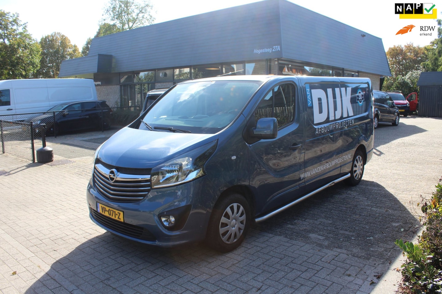 Opel Vivaro - 1.6 CDTI L2H1 Sport EcoFlex 1.6 CDTI L2H1 Sport EcoFlex - AutoWereld.nl