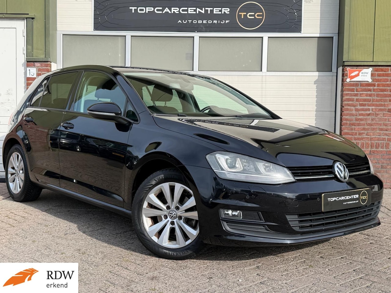 Volkswagen Golf - 1.4 TSI ACT Comfort/STOELV/TREKH/PARKS/APK - AutoWereld.nl