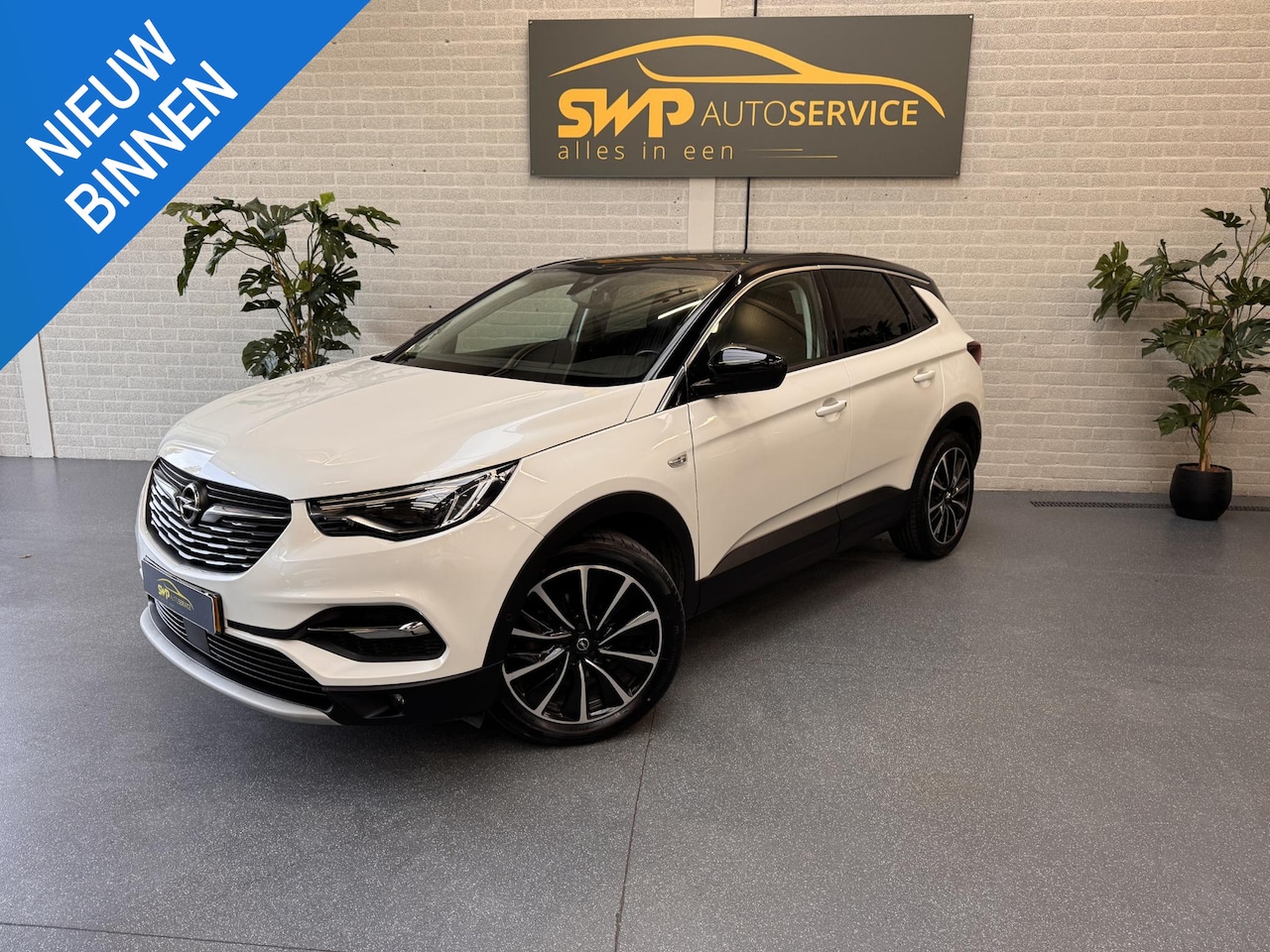 Opel Grandland X - 1.2 Turbo Innovation | Pano | Navi | Camera | Trekhaak | Keyless | Dodehoek | 19 inch velg - AutoWereld.nl