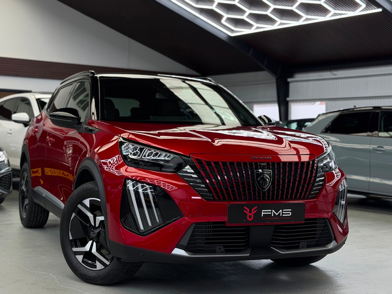 Peugeot 2008 - 1.2 Hybrid 145 GT CarPlay 360° Camera - AutoWereld.nl