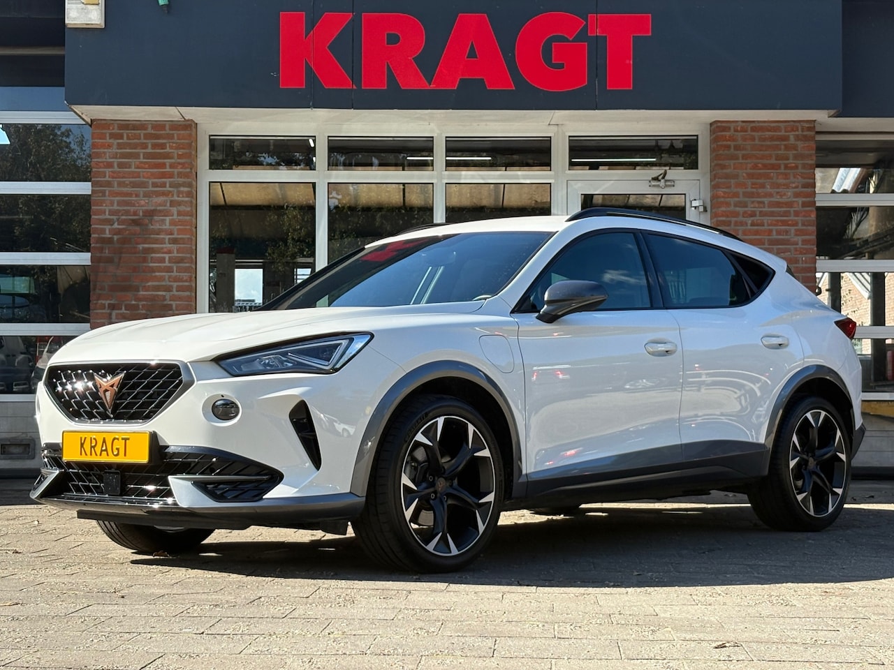 CUPRA Formentor - Business 1.4 204 pk PHEV - trekhaak - LED - winterpack - zeer compleet! - AutoWereld.nl