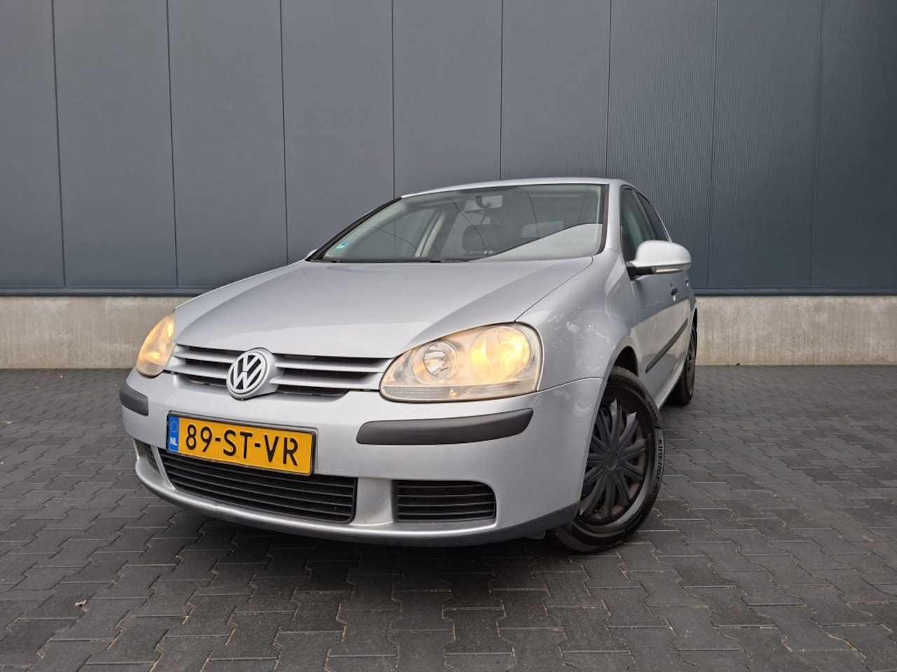 Volkswagen Golf - 1.6 Trendline Bns | Automaat | Airco | Trekhaak | Distributie vernieuwd | NAP | 5 deurs | - AutoWereld.nl