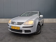 Volkswagen Golf - 1.6 Trendline Bns | Automaat | Airco | Trekhaak | Distributie vernieuwd | NAP | 5 deurs |
