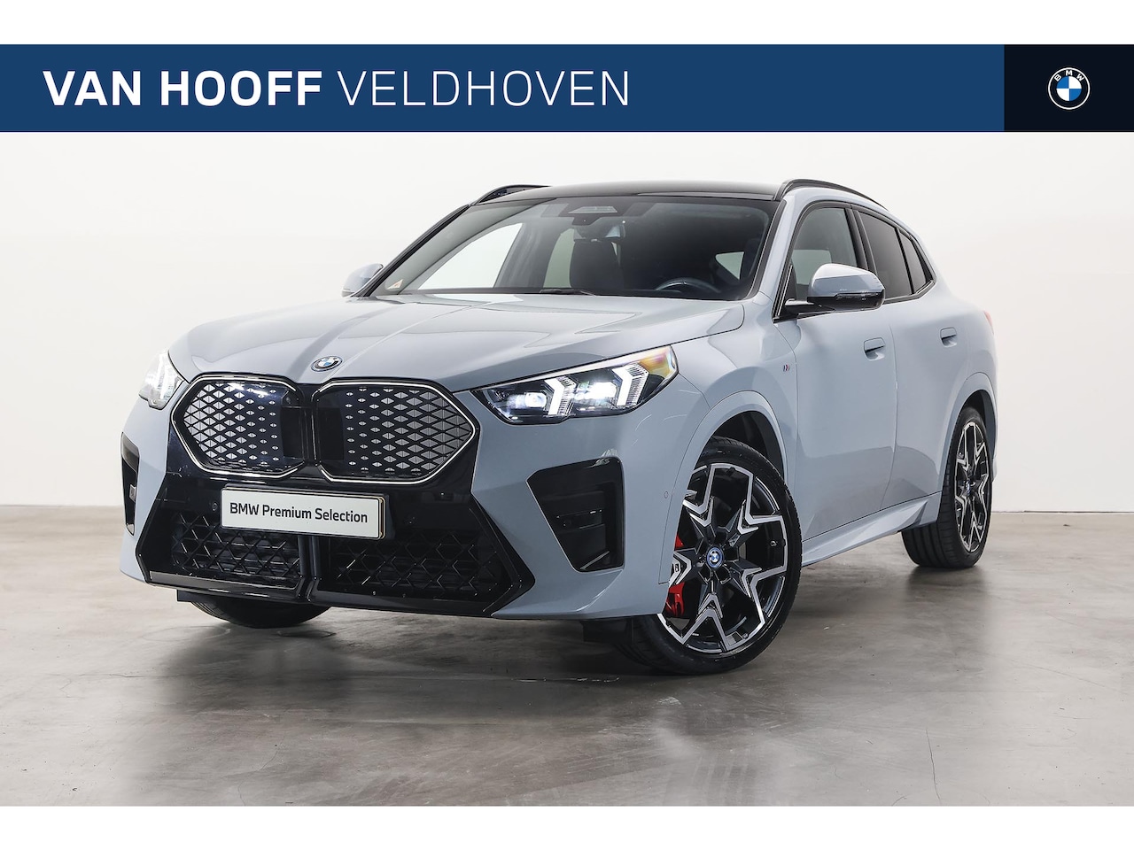 BMW iX2 - xDrive30 M Sport / Panoramadak / Sportstoelen / Head-Up / Adaptieve LED / M Adaptief onder - AutoWereld.nl